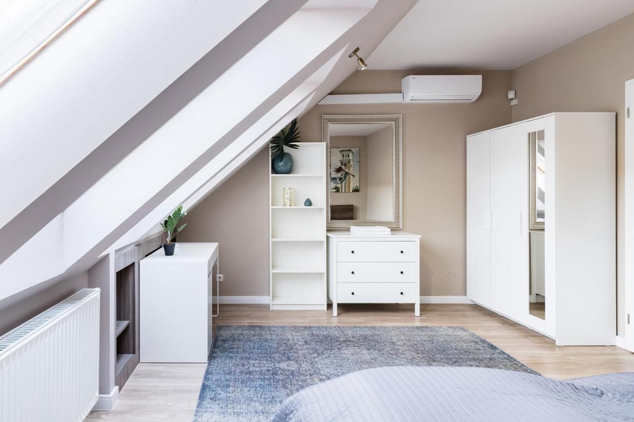 Sunny And Central Penthouse With Private Garage Budapest Eksteriør bilde