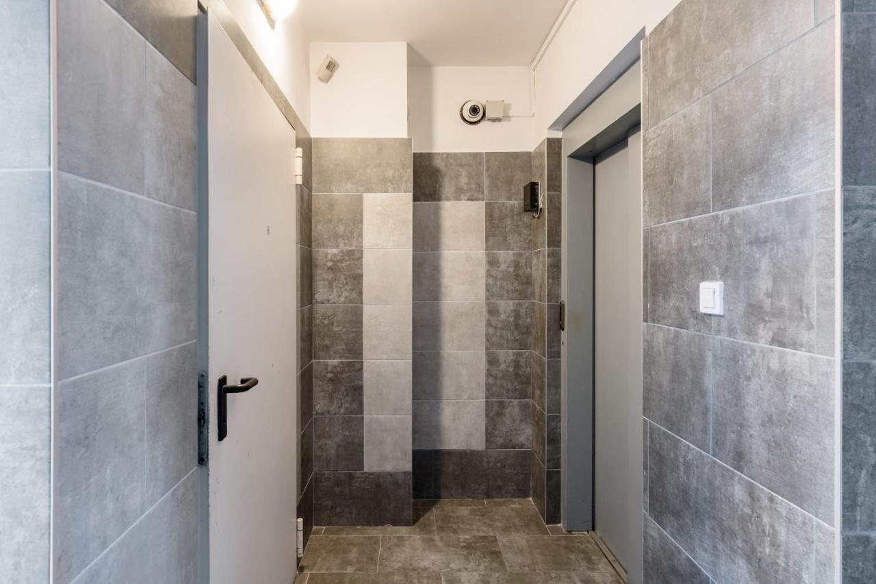 Sunny And Central Penthouse With Private Garage Budapest Eksteriør bilde