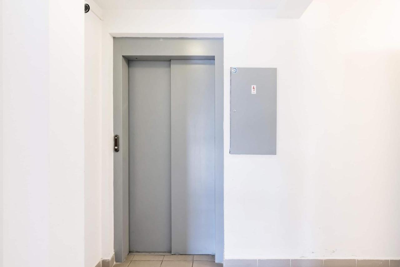 Sunny And Central Penthouse With Private Garage Budapest Eksteriør bilde