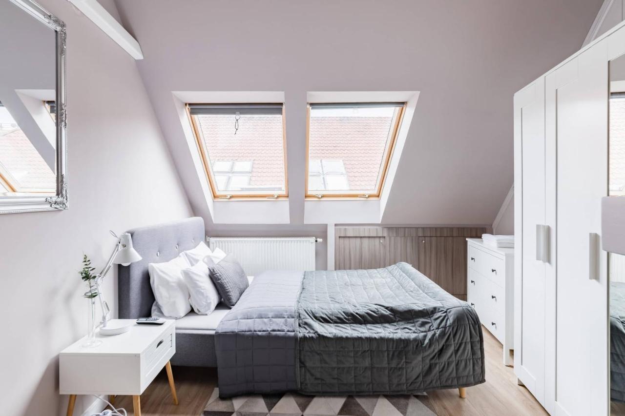 Sunny And Central Penthouse With Private Garage Budapest Eksteriør bilde
