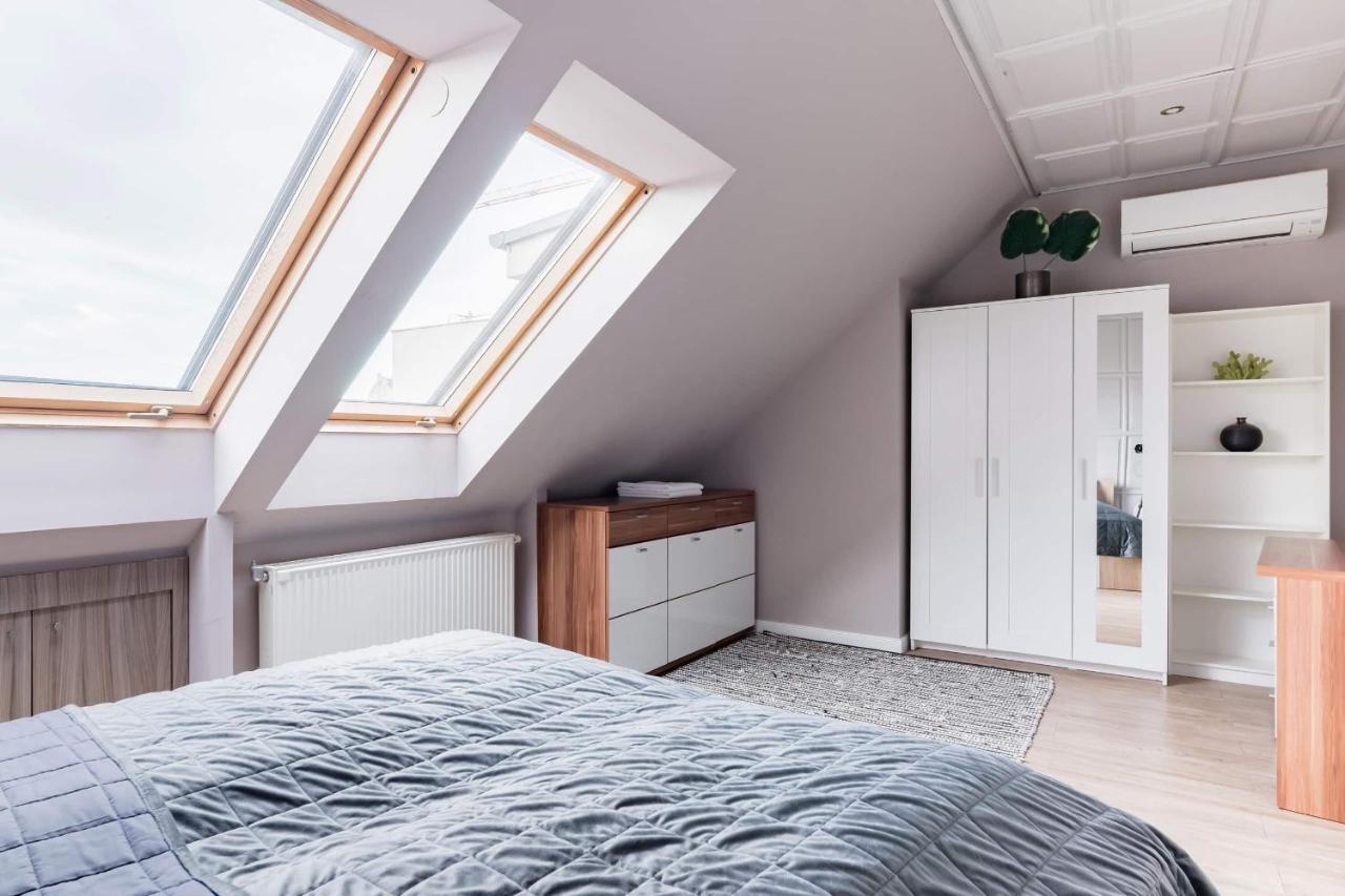 Sunny And Central Penthouse With Private Garage Budapest Eksteriør bilde