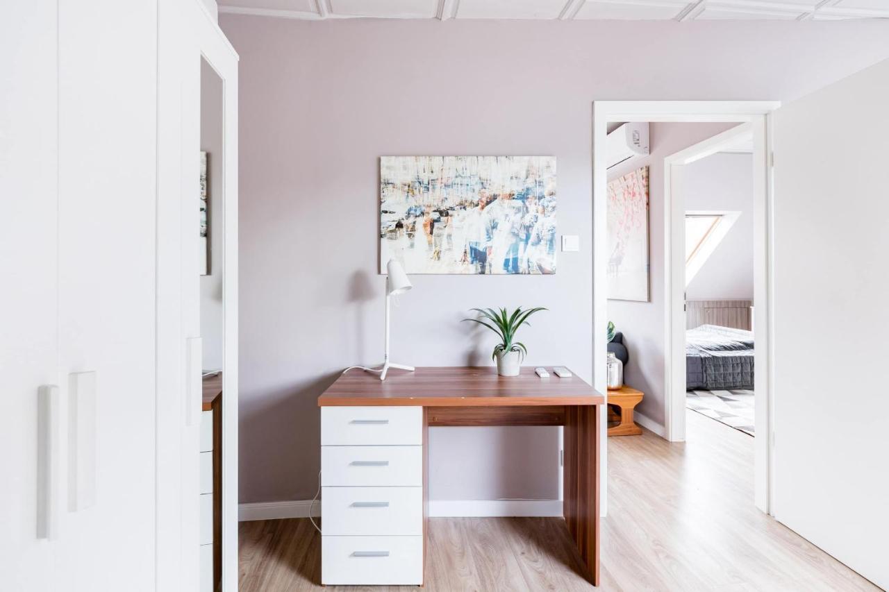 Sunny And Central Penthouse With Private Garage Budapest Eksteriør bilde