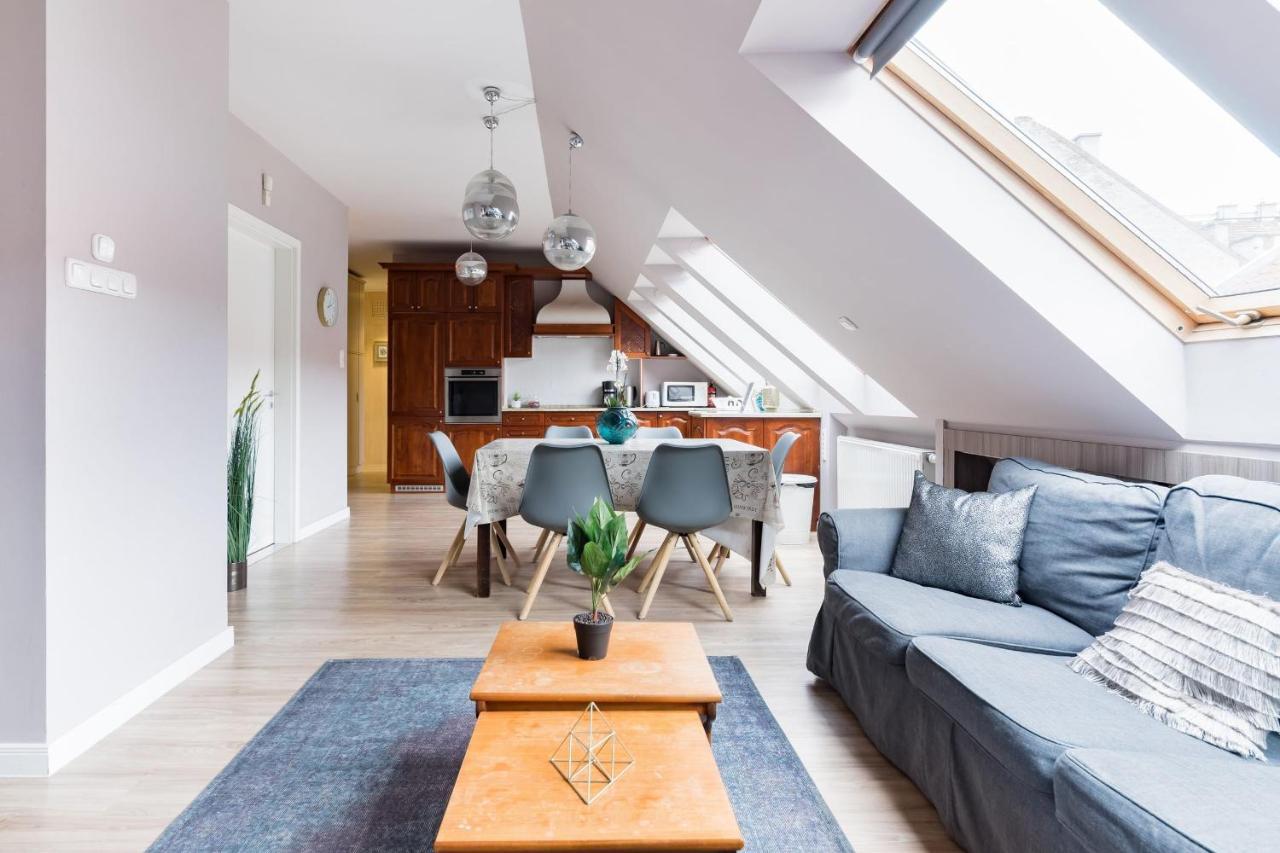Sunny And Central Penthouse With Private Garage Budapest Eksteriør bilde